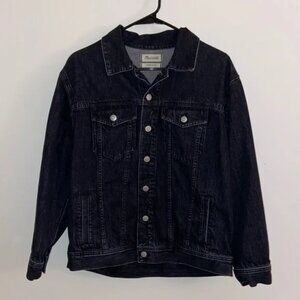 Madewell The Oversized Trucker Jean Jacket in Washed Black Medium